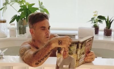 Robbie Williams packt Take That-Kollegen an den Penis